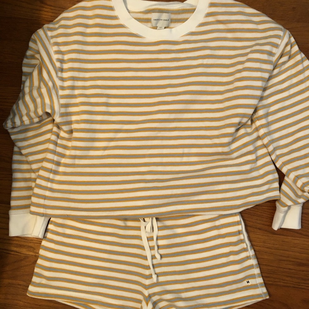 AE Matching sweat set